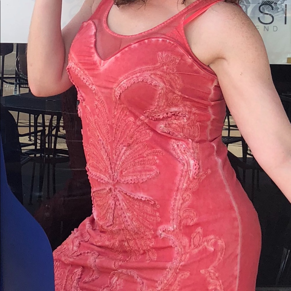 Dress - Picture 4 of 5
